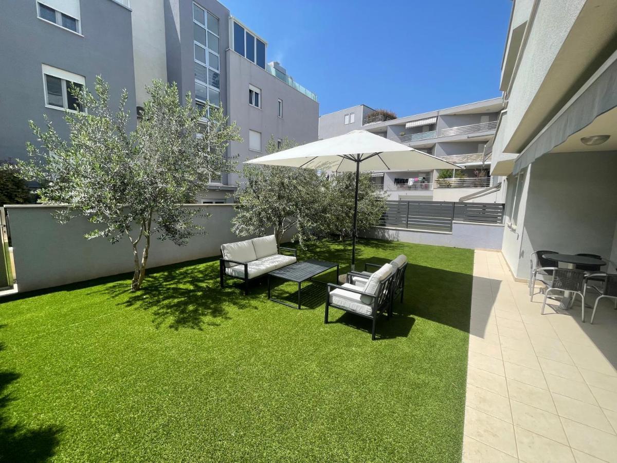 Adriatic Queen Rooms & Apartments สปลิท ภายนอก รูปภาพ
