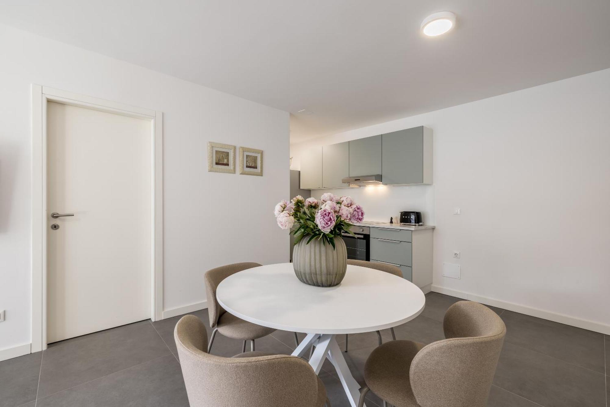 Adriatic Queen Rooms & Apartments สปลิท ภายนอก รูปภาพ