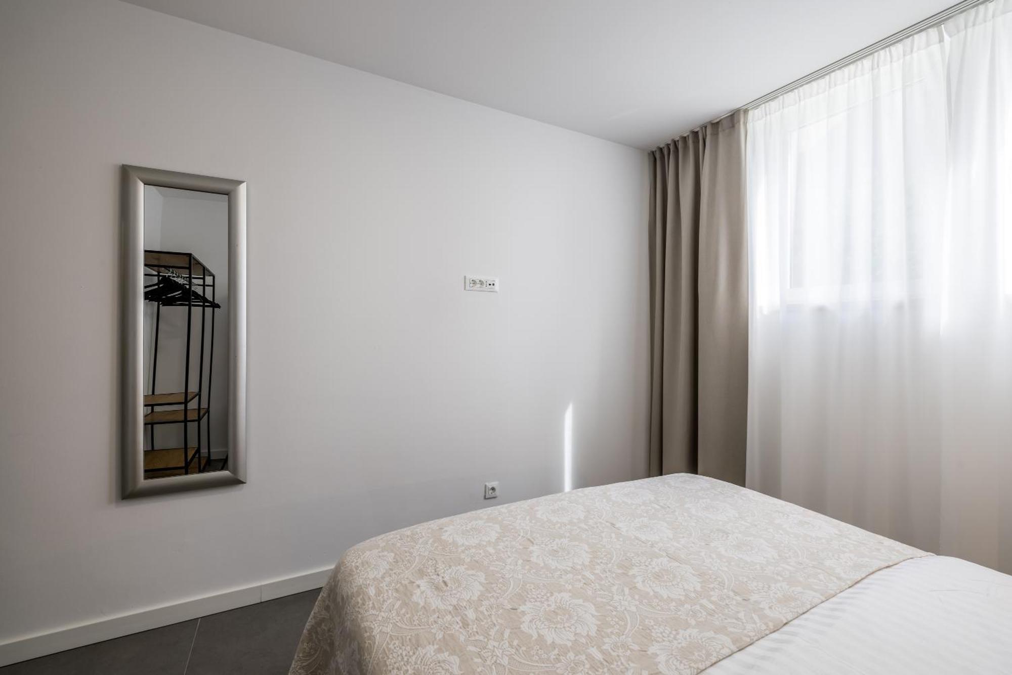 Adriatic Queen Rooms & Apartments สปลิท ภายนอก รูปภาพ